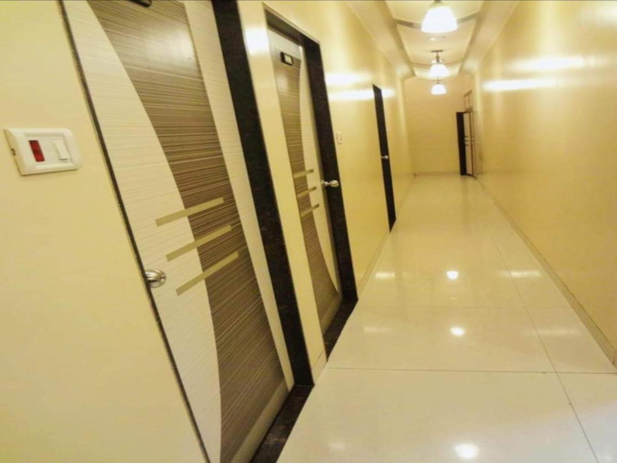 Hotel Broadway Colaba Мумбаи Экстерьер фото