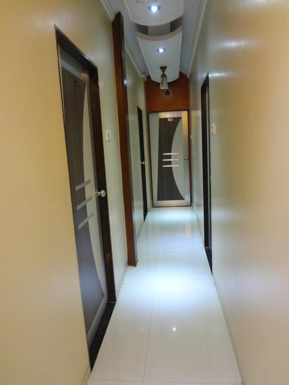 Hotel Broadway Colaba Мумбаи Экстерьер фото